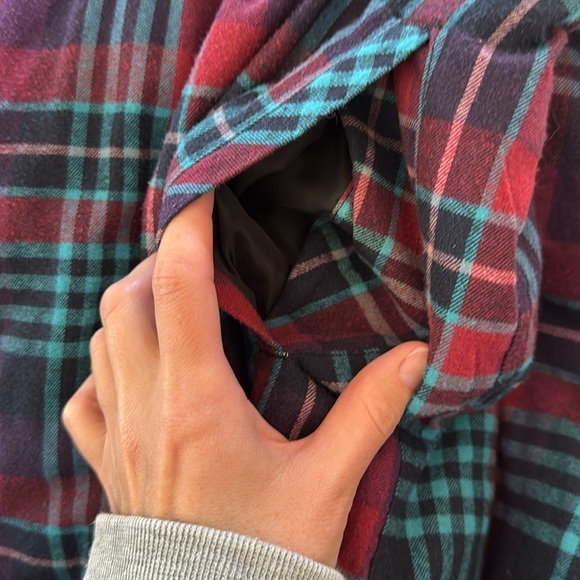 Eddie Bauer Plush Lined Plaid Shacket Size XL - Picture 11 of 11